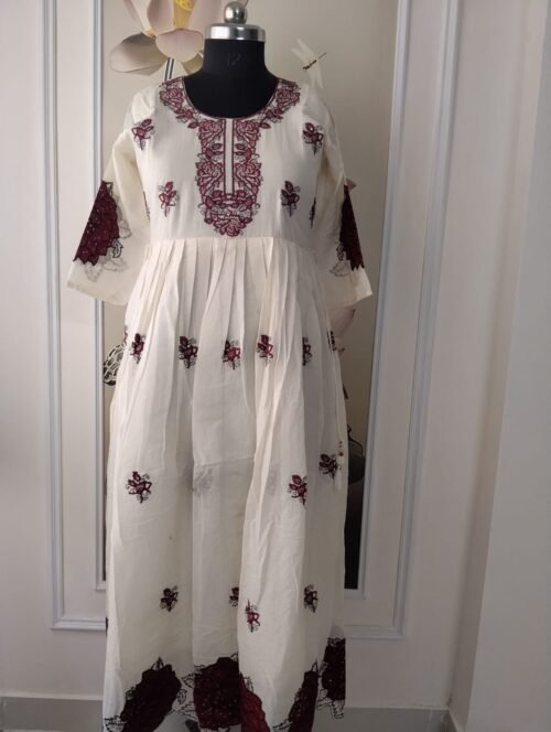 b9a1c318-acbe-4301-ad82-ec4355456c29 Mul mul cotton thread embroidery maxi dress