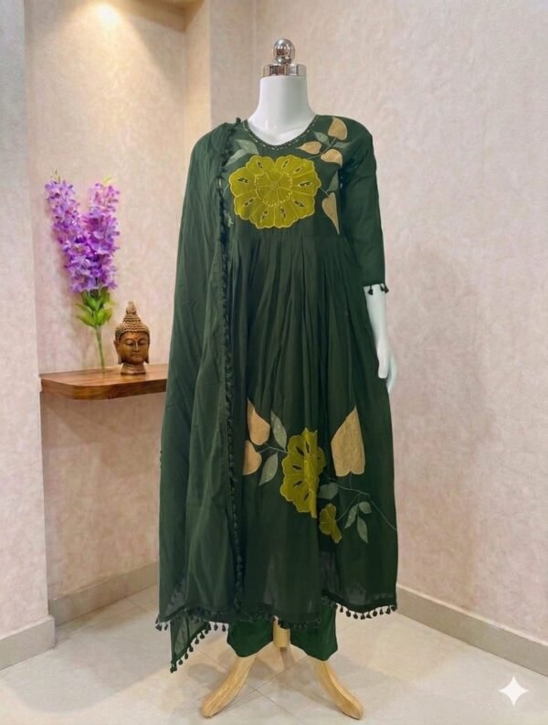 Pure cotton Anarkali suit set with aplic work with cotton lining