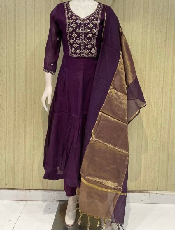 cc160e3d-b20a-4bb1-b125-bd44883821dd Premium party ware chinon kurti set with cotton lining with Zari dupatta