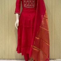 dd91942a-eeda-4c67-982f-200f8782dd02 Premium party ware chinon kurti set with cotton lining with Zari dupatta
